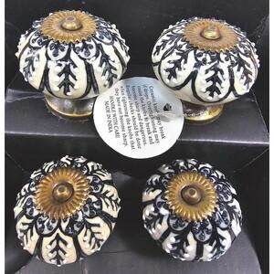 Set Of 4 Vtg Theme White & Black Ceramic Cabinet Drawer Knobs With Raised Detail